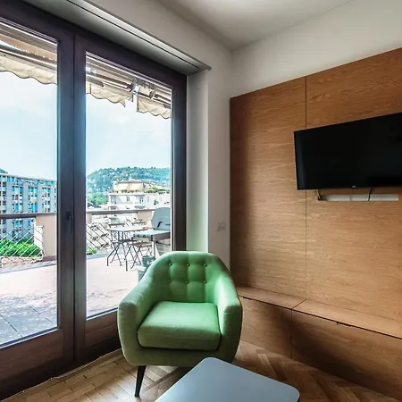 Lake View - Downtown Apartmán